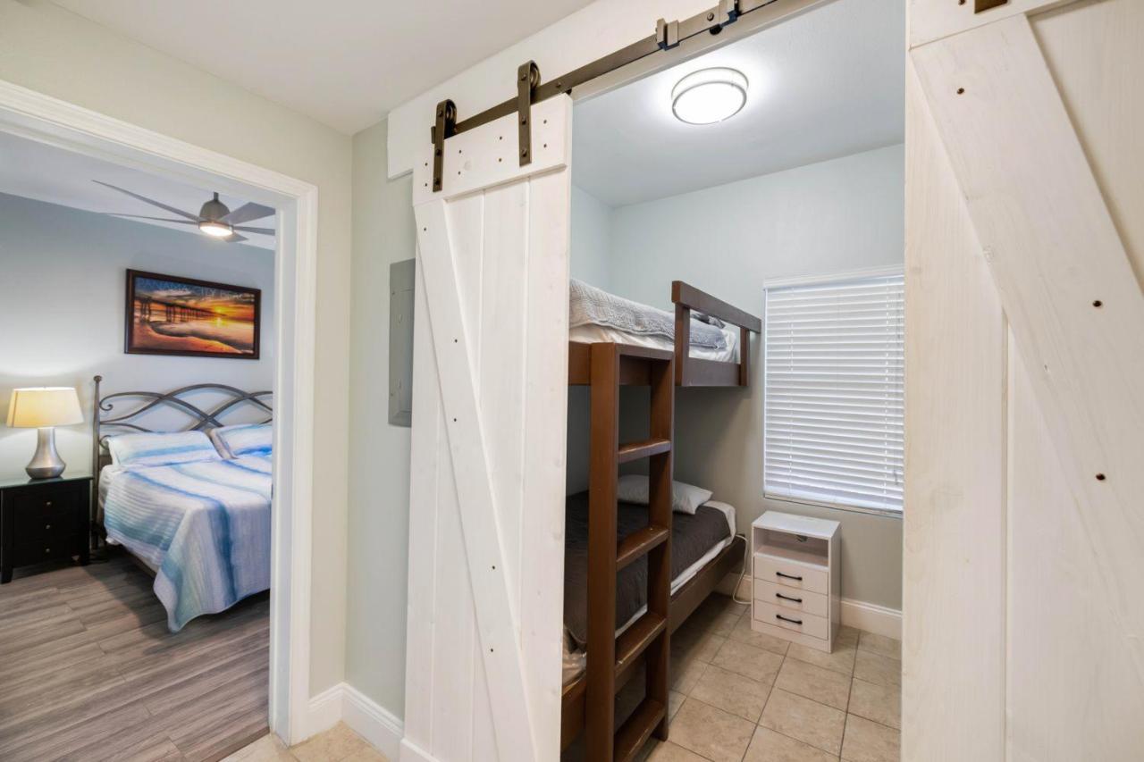 Laketown Wharf! Sleeps 9 - Condo, Stunning Ocean Views! By Dolce Getaways Pcb Holiday home