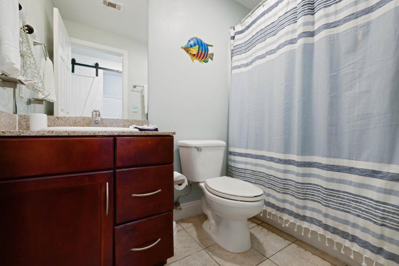 Laketown Wharf! Sleeps 9 - Condo, Stunning Ocean Views! By Dolce Getaways Pcb Panama City Beach