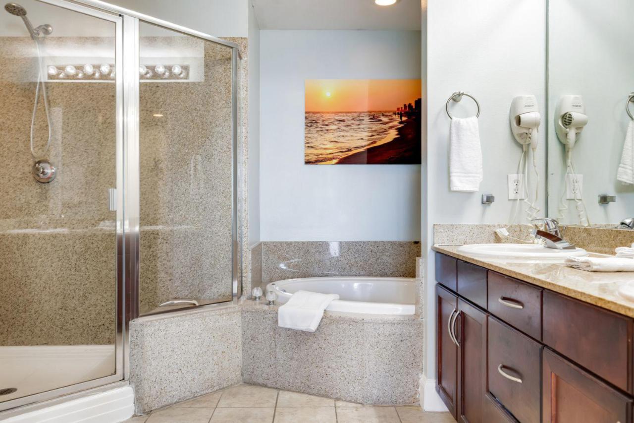 Laketown Wharf! Sleeps 9 - Condo, Stunning Ocean Views! By Dolce Getaways Pcb *