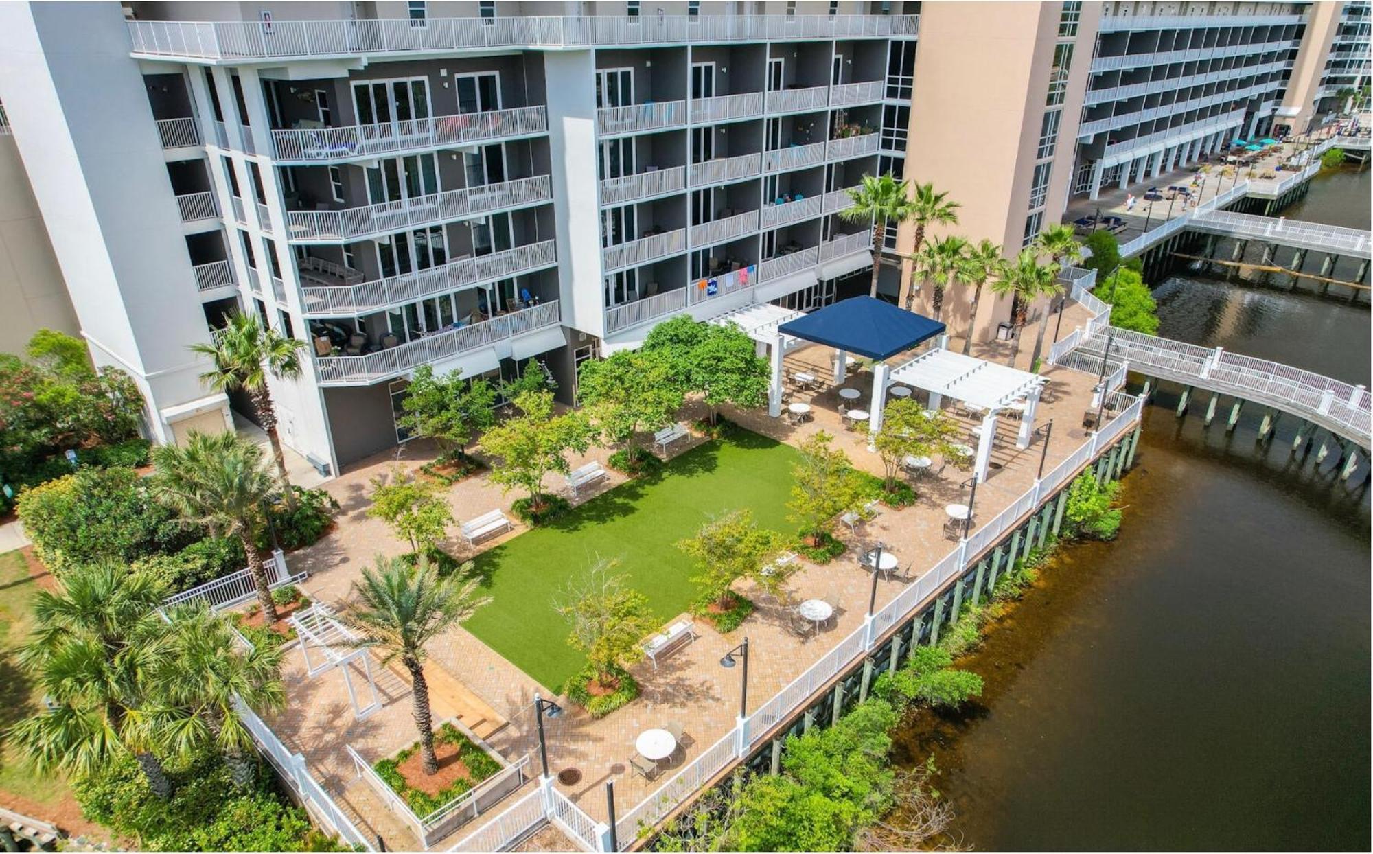 Laketown Wharf! Sleeps 9 - Condo, Stunning Ocean Views! By Dolce Getaways Pcb Holiday home *